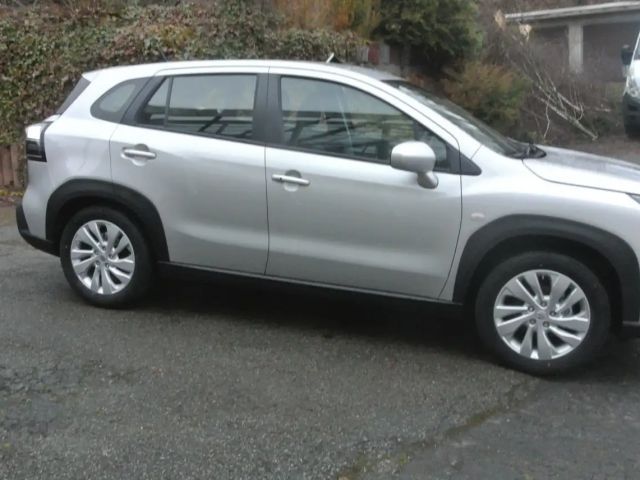 Suzuki SX4 S-Cross Hybrid