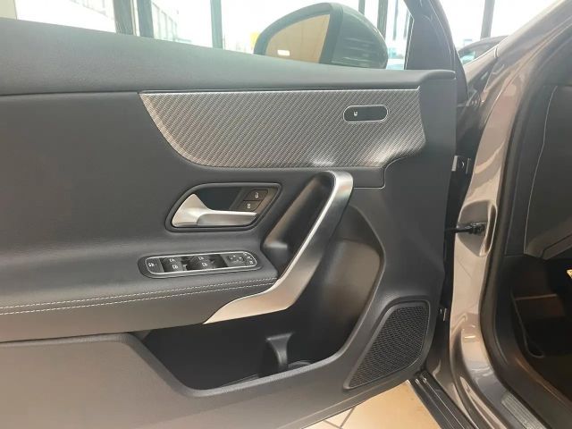 Mercedes-Benz A 180 Progressive