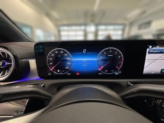 Mercedes-Benz CLA 200 AMG Line Coupé