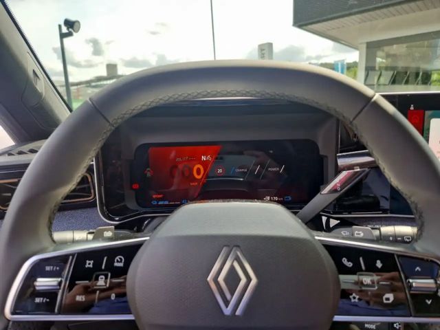 Renault 4 Comfort E-Tech Techno