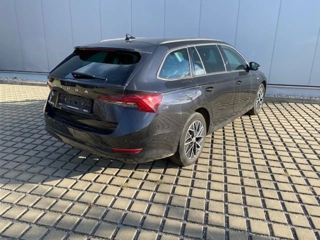 Skoda Octavia 1.5 TSI Clever