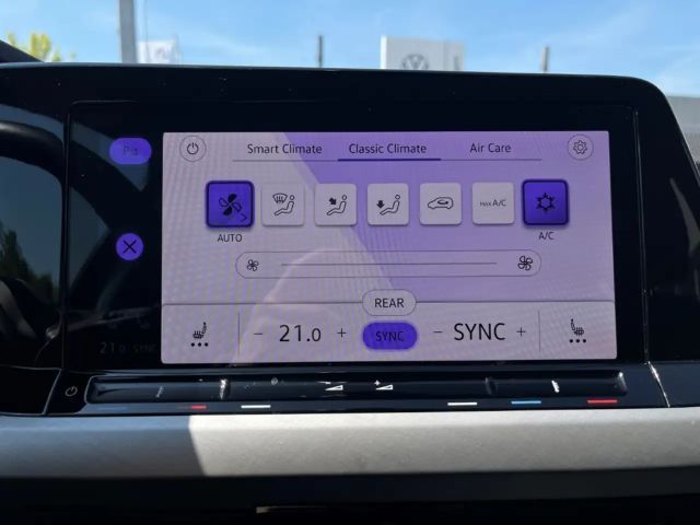 Volkswagen Golf 2.0 TDI DSG Life Variant