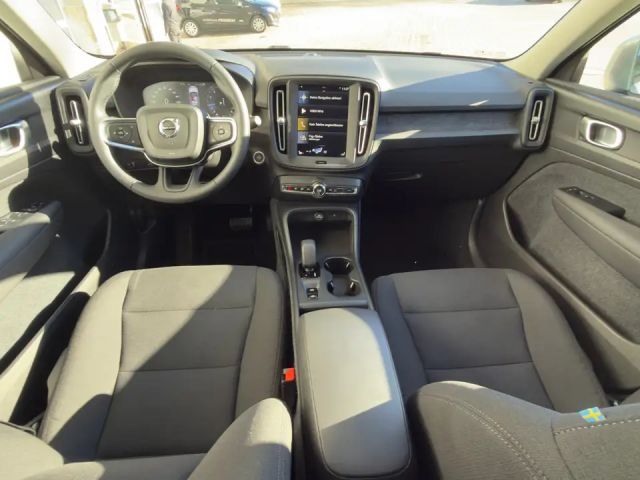 Volvo XC40 Core Momentum