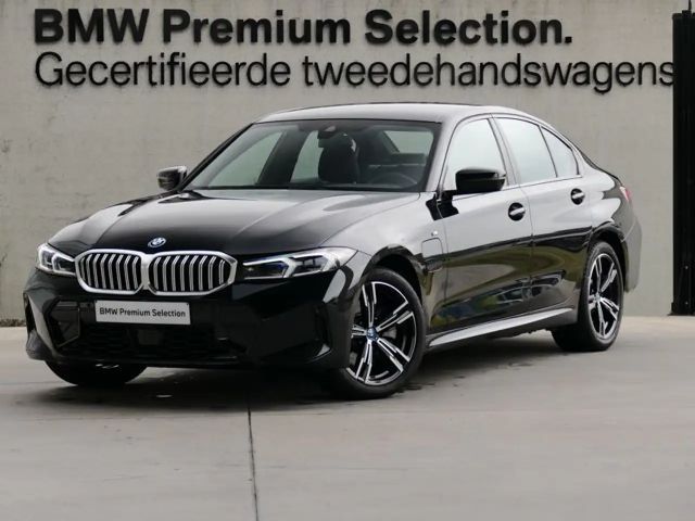 BMW 330 330e M-Sport Sedan