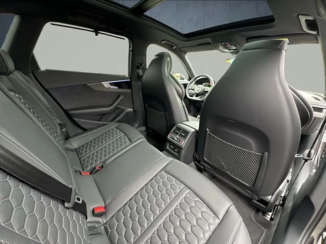 Audi RS4 Comp+/Matrix/Pano/B&O/HuD/RS-Aga/290