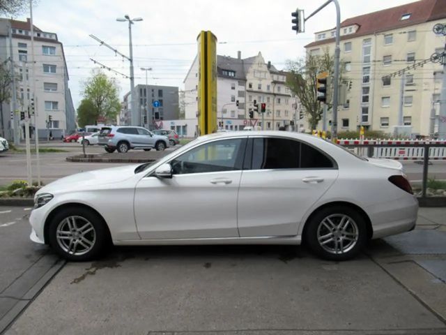 Mercedes-Benz C 200 AVANTGARDE C 200 d Sedan