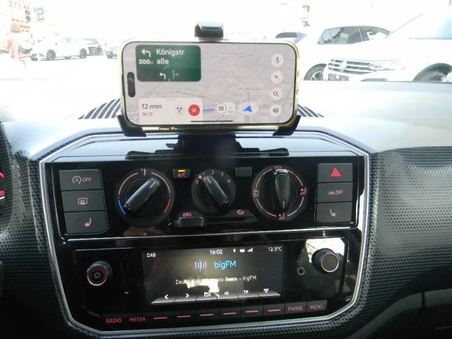 Volkswagen up! Move Move up!