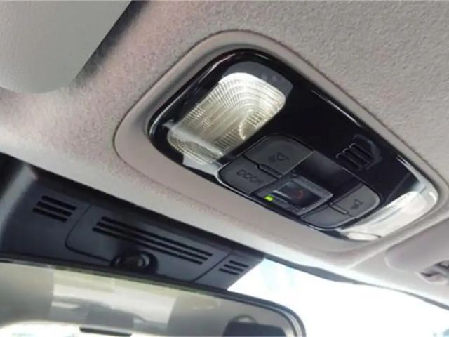 Mazda 2 Hybrid 1.5L 116ps AT WD CENTRE-LINE