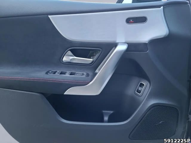 Mercedes-Benz A 220 A 220 d AMG Line