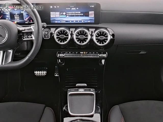 Mercedes-Benz A 220 A 220 d AMG Line Hatchback