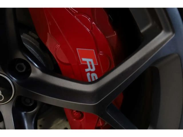 Audi RS6 Avant Performance Quattro