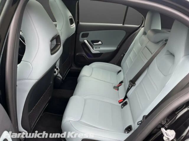 Mercedes-Benz A 220 4MATIC AMG Line