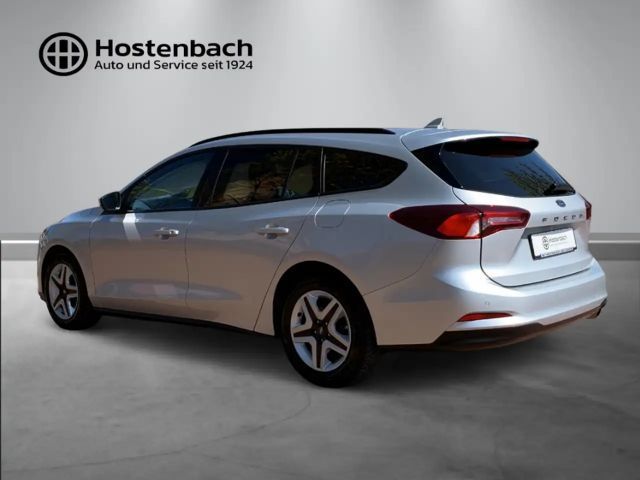 Ford Focus Cool & Connect Wagon