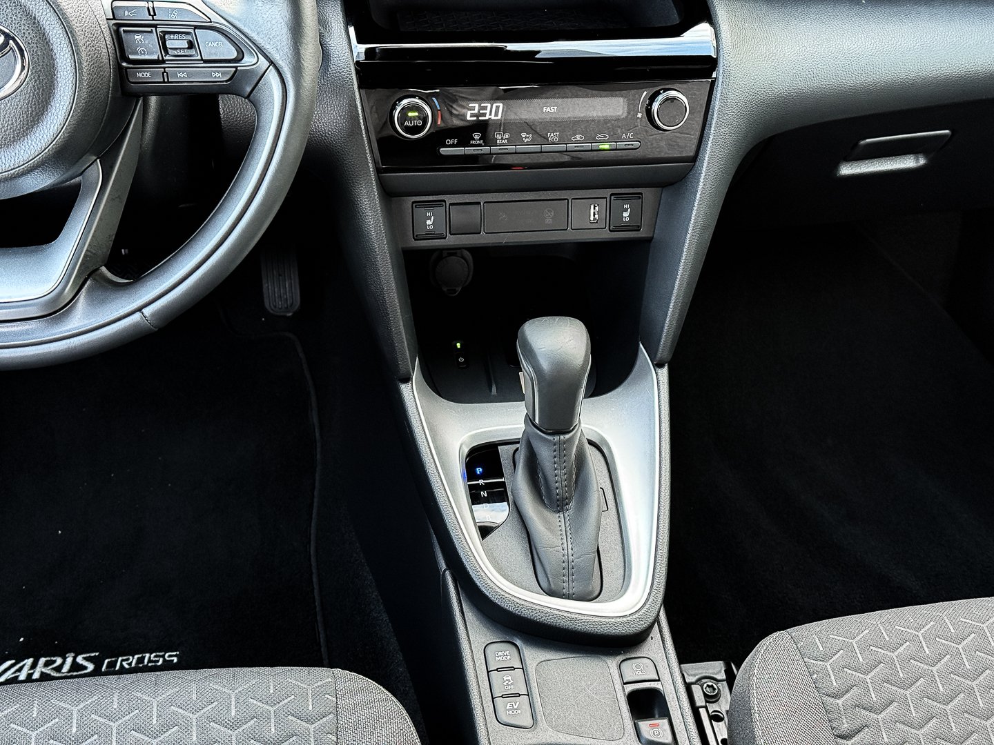 Toyota Yaris Cross 5-deurs Team D