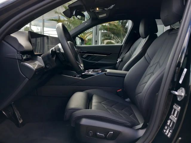 BMW 520 520d M-Sport Touring xDrive