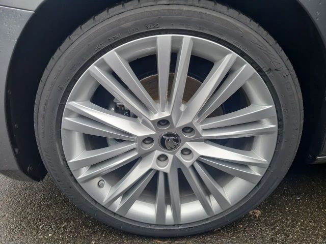 Skoda Superb 2.0 TDI Combi Style Style