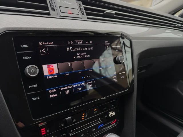 Volkswagen Passat 4Motion Business DSG Variant