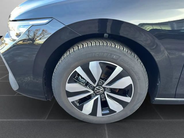 Volkswagen Golf 1.5 eTSI DSG Golf VIII