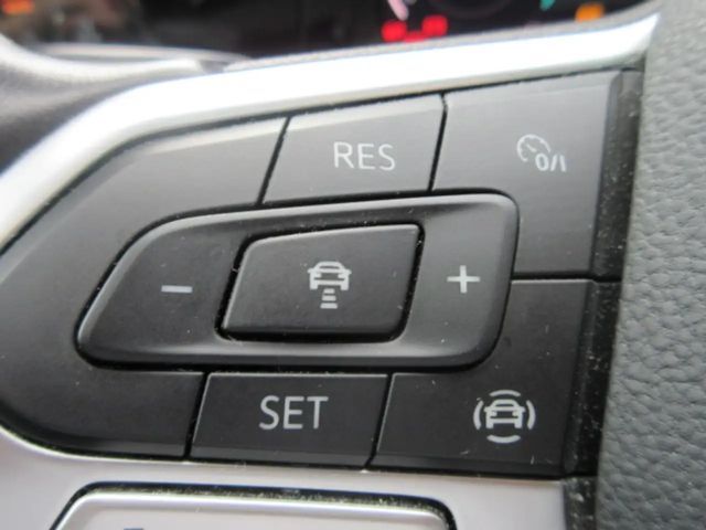 Volkswagen Golf 1.5 TSI IQ.Drive Style