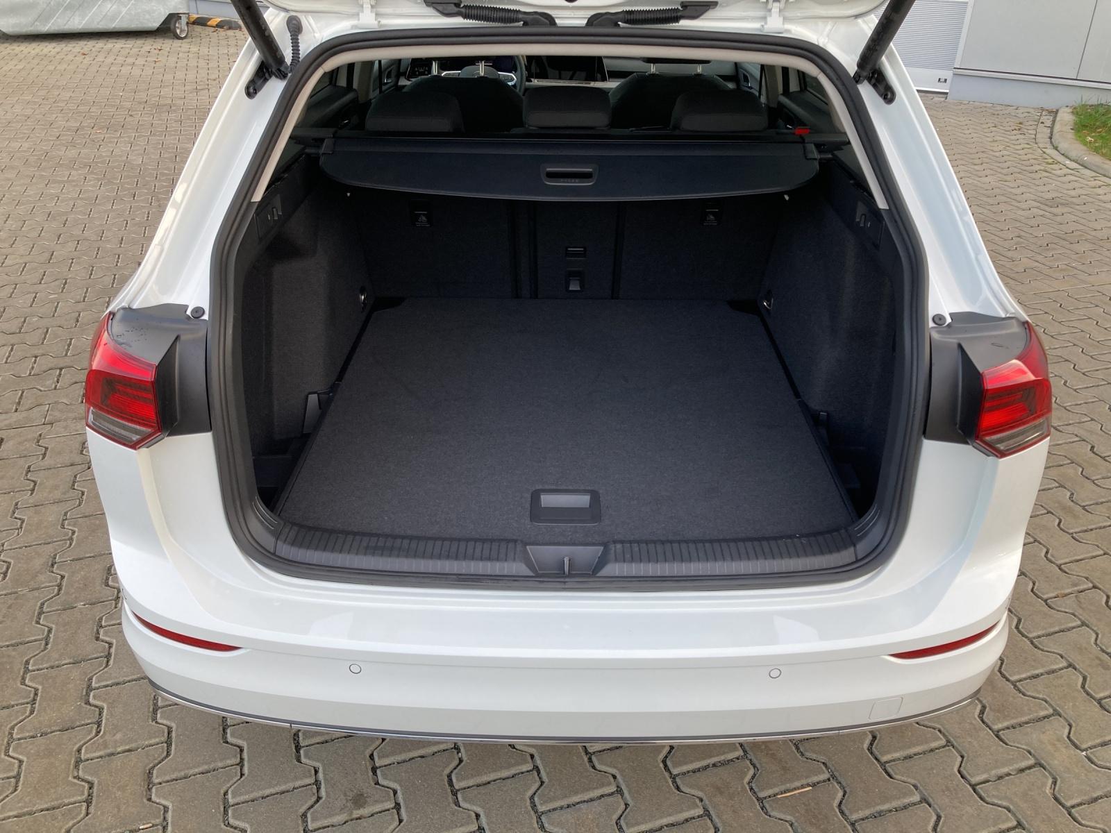 Volkswagen Golf DSG Style Variant