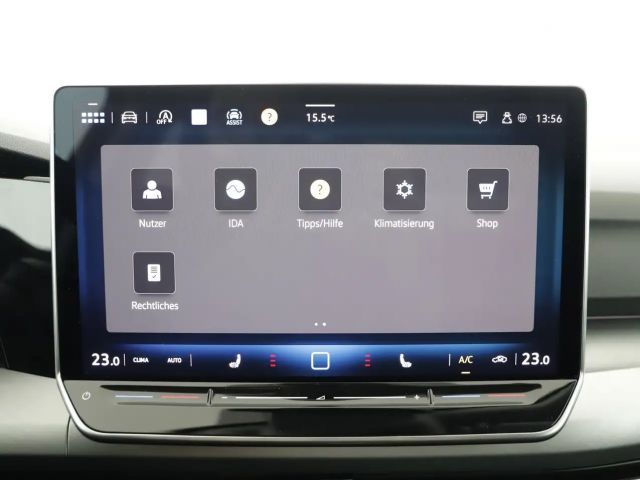 Volkswagen Golf Life Variant