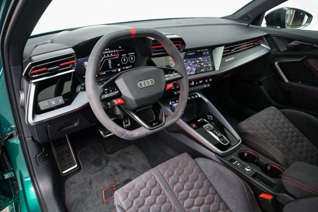 Audi RS3 Quattro S-Tronic Sedan