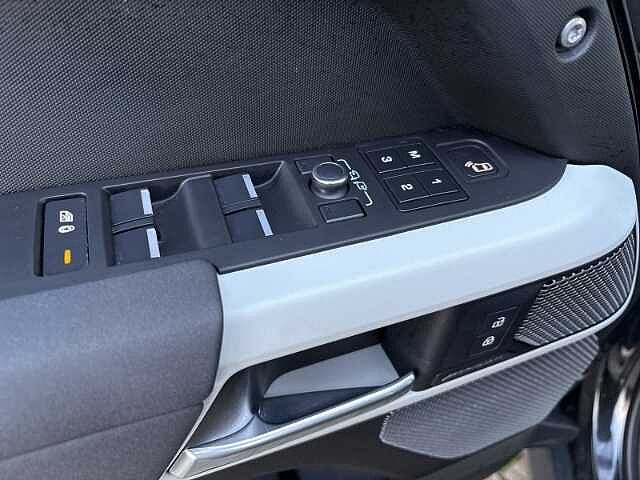 Land Rover Defender 110 SE