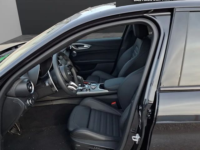 Alfa Romeo Giulia AT8 Q4 Veloce