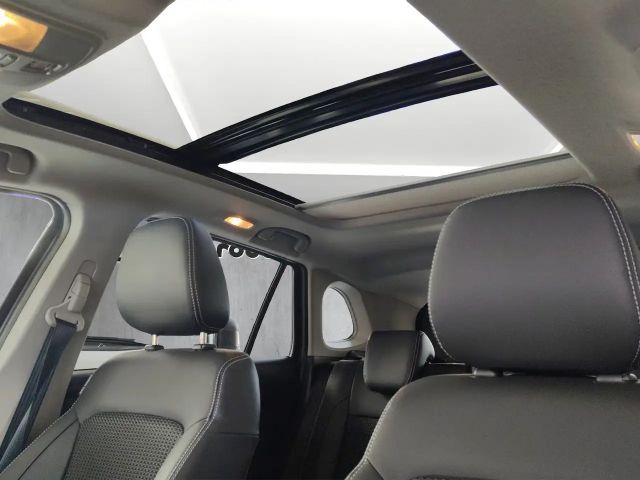 Suzuki S-Cross Hybrid