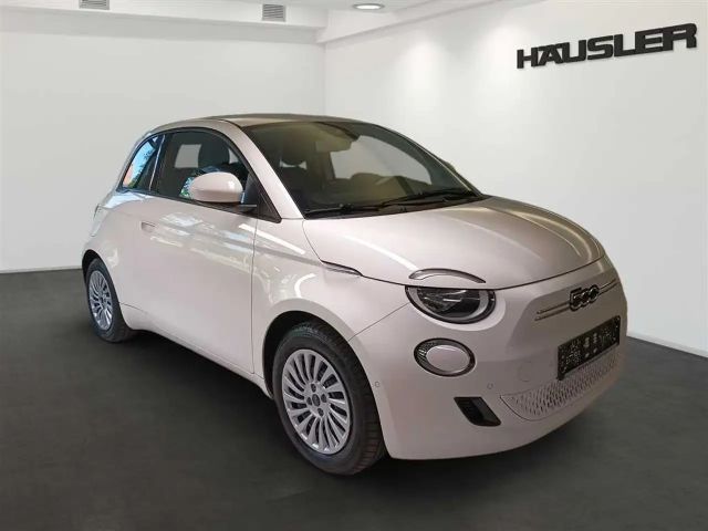 Fiat 500e Neuer 500 Kamera Sitzheizung CarPlay