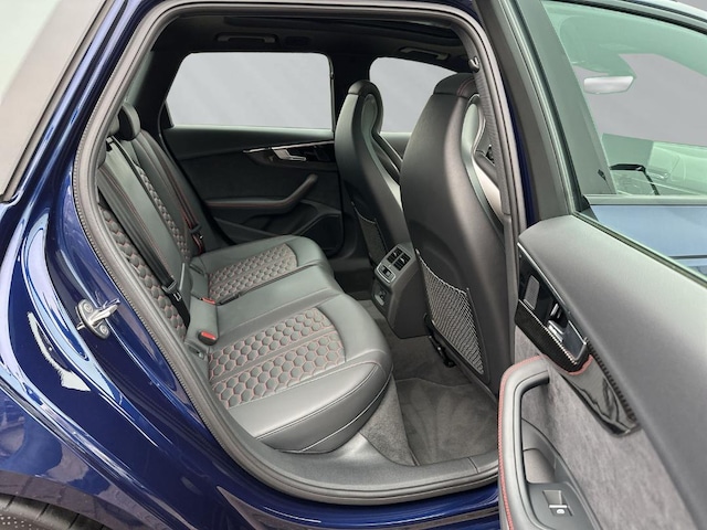 Audi RS4 Avant Quattro