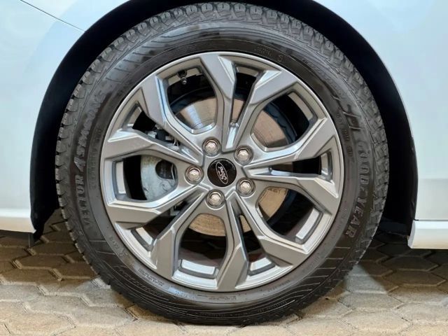 Ford Focus ST Line Wagon