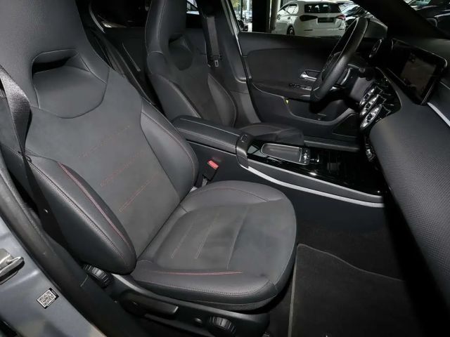 Mercedes-Benz A 200 AMG Line