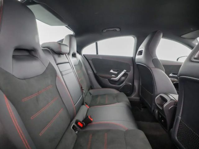 Mercedes-Benz CLA 200 Coupé