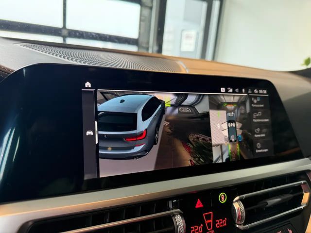 BMW 330 330e M-Sport xDrive