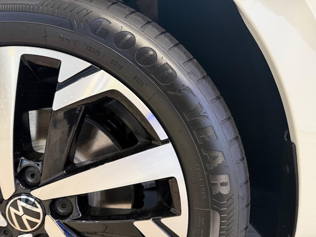 Volkswagen Polo VI Goal 1,0 l TSI El. Panodach Navi Rear View