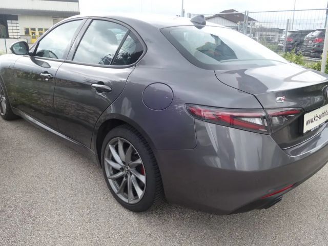 Alfa Romeo Giulia AT8 Q4 TI