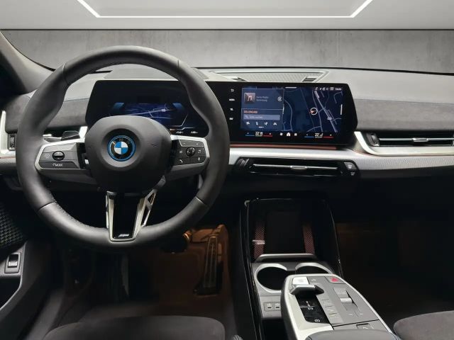 BMW iX2 xDrive30