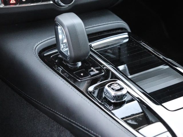 Volvo V90 AWD Dark Plus Recharge