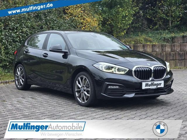BMW 120 120i Sedan