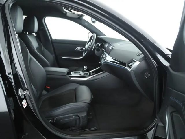 BMW 330 330e M-Sport Touring xDrive