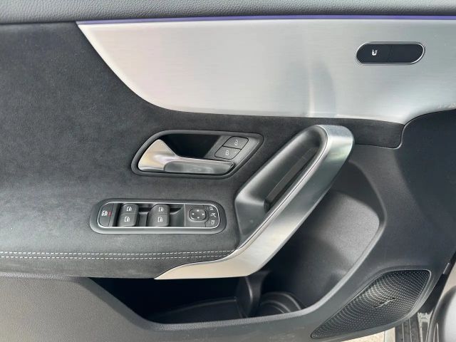 Mercedes-Benz A 180 AMG Line Hatchback