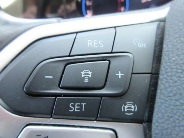 Volkswagen Golf 1.5 TSI IQ.Drive Style