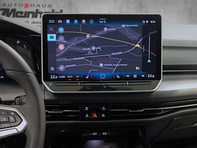 Volkswagen Golf 1.5 TSI Plus R-Line