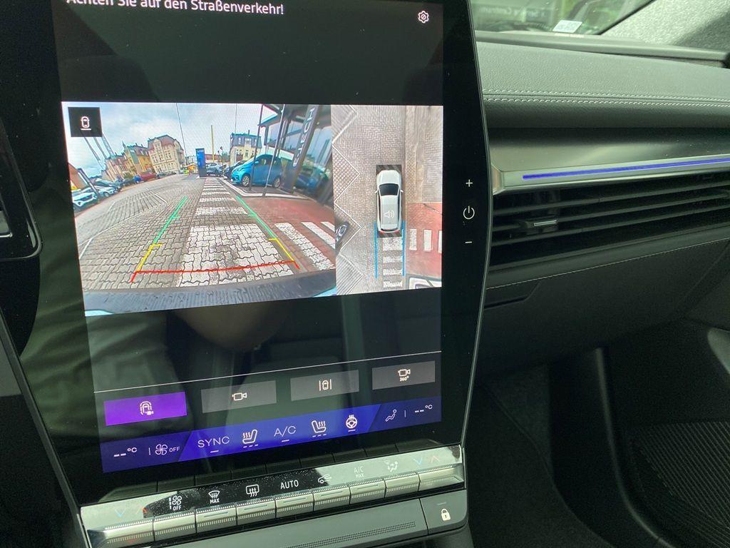 Renault Scenic E-Tech Iconic