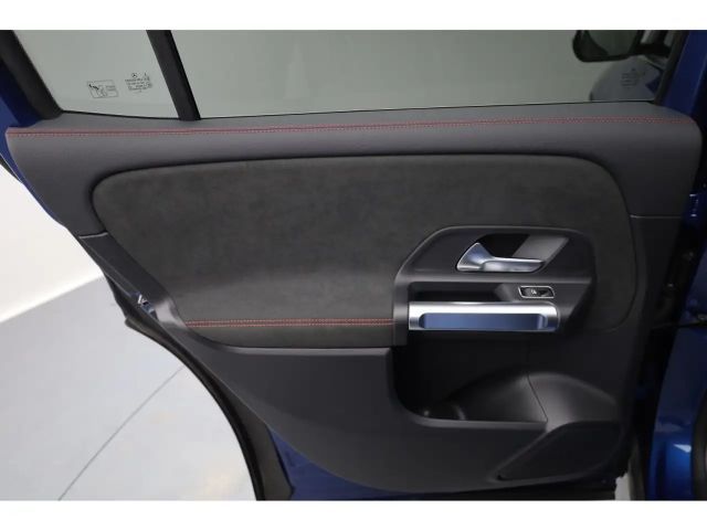 Mercedes-Benz EQB 300 4MATIC AMG Line