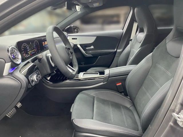 Mercedes-Benz A 200 AMG Line