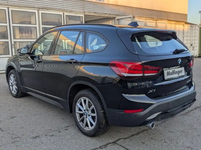 BMW X1 s18i DKG-Aut.Navi LED Sitzh.Driv/ParkAss.AHK