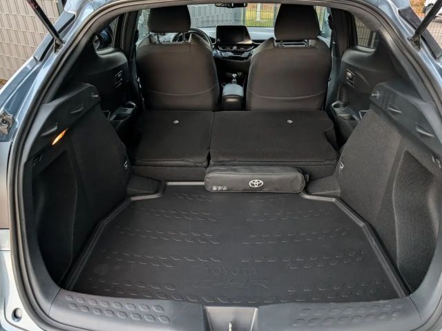 Toyota C-HR Hybride Team D