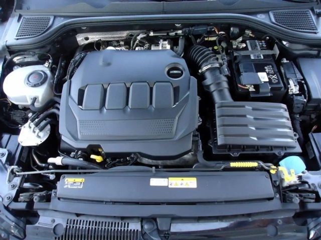 Volkswagen Golf Life Variant